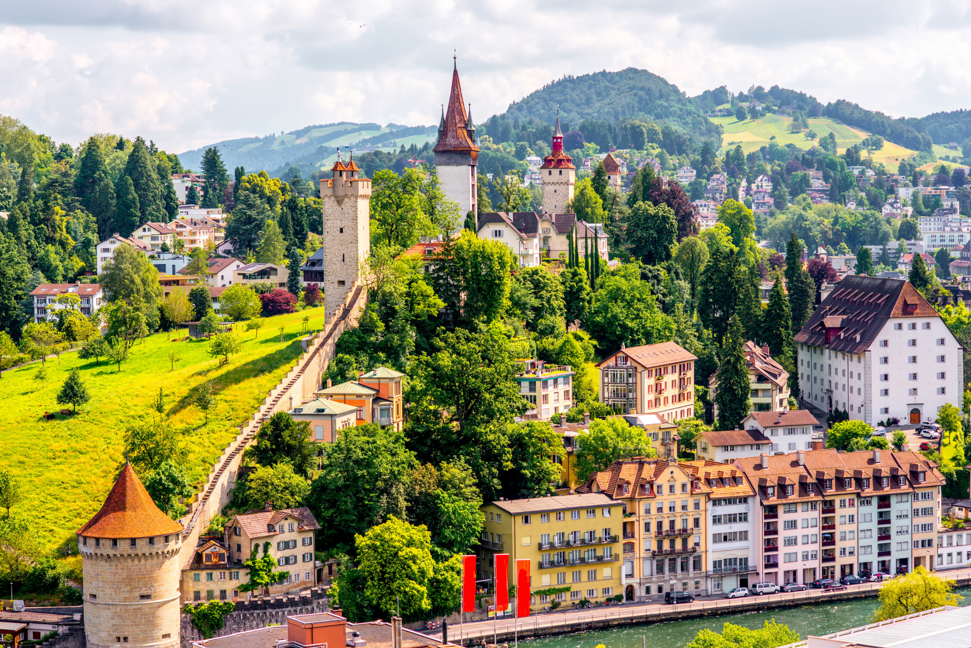 Best Cities to Visit in Europe - A stunning compilation showcasing the diverse beauty and cultural richness of European urban landscapes.